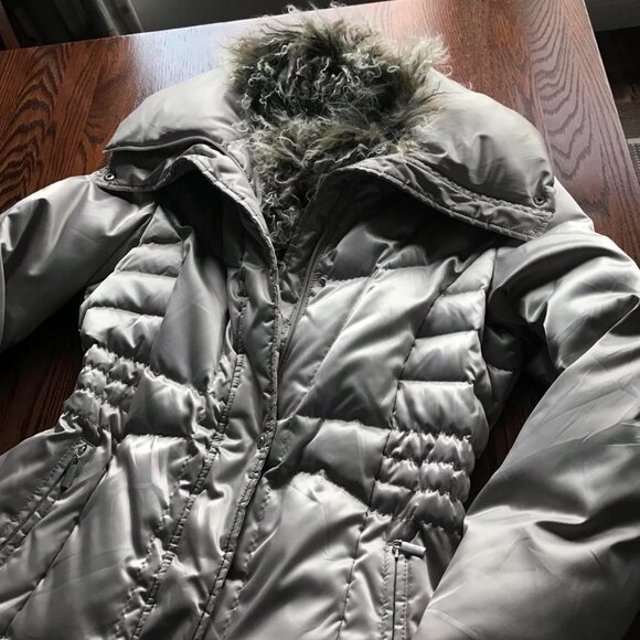 Gorgeous Utex Champagne Silver Goose Down Puffer Coat - Picture 1 of 12